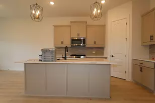 124 Leland Ave, Buda, TX 78610 - Photo 5