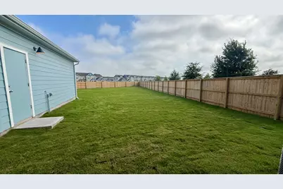 106 W Wesley Miller Lane, Taylor, TX 76574 - Photo 15