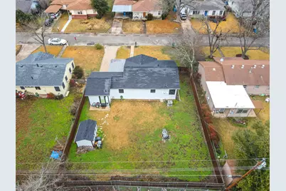 1011 Gilmore Street, Taylor, TX 76574 - Photo 33