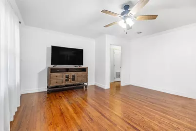 1011 Gilmore Street, Taylor, TX 76574 - Photo 11