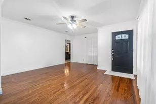 1011 Gilmore St, Taylor, TX 76574 - Photo 13