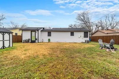 1011 Gilmore Street, Taylor, TX 76574 - Photo 35
