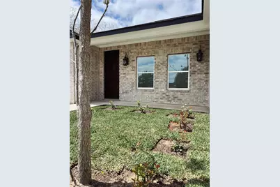 614 S Middle Street, Flatonia, TX 78941 - Photo 3