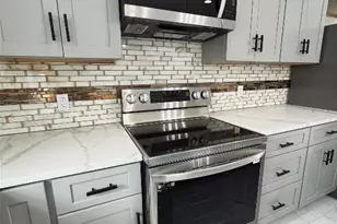 614 S Middle St, Flatonia, TX 78941 - Photo 15