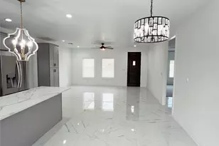 614 S Middle St, Flatonia, TX 78941 - Photo 9