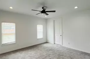 614 S Middle St, Flatonia, TX 78941 - Photo 31