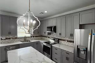 614 S Middle St, Flatonia, TX 78941 - Photo 13