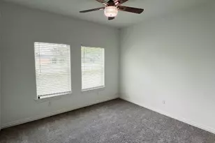 614 S Middle St, Flatonia, TX 78941 - Photo 27