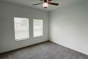 614 S Middle St, Flatonia, TX 78941 - Photo 27