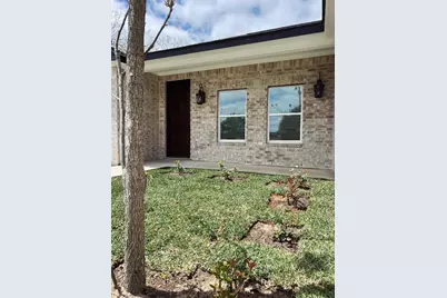 614 S Middle Street, Flatonia, TX 78941 - Photo 3