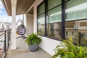 800 Emilia Ct, Austin, TX 78746 - Photo 9