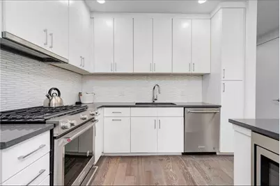 900 S 1st Street #304, Austin, TX 78704 - Photo 9