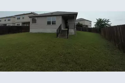 344 Circle Way #35E, Jarrell, TX 76537 - Photo 13