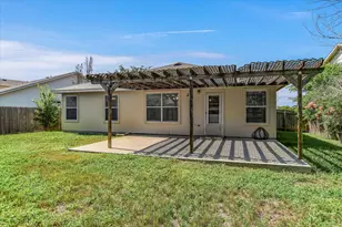 318 Phillips St, Hutto, TX 78634 - Photo 19