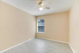 318 Phillips St, Hutto, TX 78634 - Photo 15