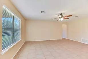 318 Phillips St, Hutto, TX 78634 - Photo 7