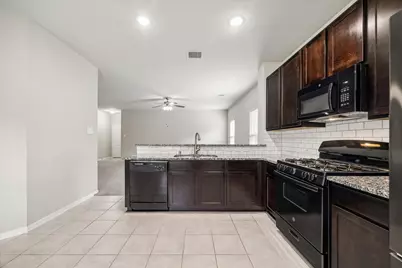 4907 Fairwater Court, Richmond, TX 77469 - Photo 9