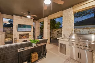 549 Clubhouse Dr, Georgetown, TX 78628 - Photo 13