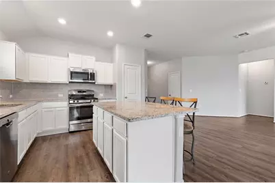7405 Spring Ray Drive, Del Valle, TX 78617 - Photo 5