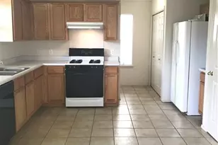 8337 Alvin High Ln, Austin, TX 78729 - Photo 5