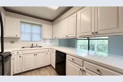 9201 Simmons Road #117, Austin, TX 78759 - Photo 7