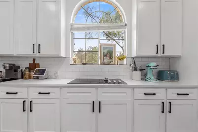 511 Duck Lake Drive, Lakeway, TX 78734 - Photo 7