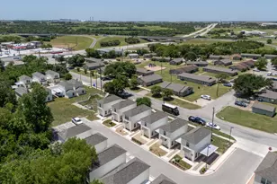 350 Debus Dr, Taylor, TX 76574 - Photo 3