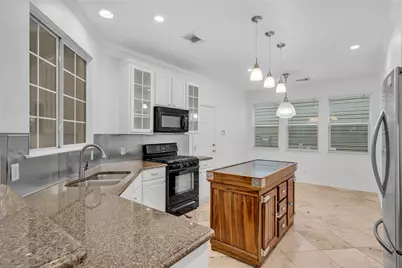 2606 Kinney Oaks Court, Austin, TX 78704 - Photo 5