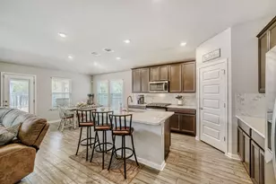 10505 Mager Ln, Hutto, TX 78634 - Photo 13