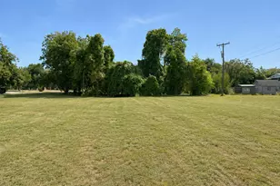 105 Navasota Ln, Seguin, TX 78155 - Photo 1