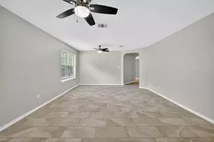 242 Wildwood Dr, Georgetown, TX 78633 - Photo 3