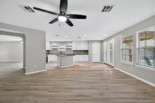 242 Wildwood Dr, Georgetown, TX 78633 - Photo 7