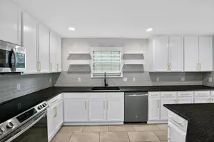 242 Wildwood Dr, Georgetown, TX 78633 - Photo 11