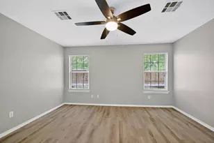 242 Wildwood Dr, Georgetown, TX 78633 - Photo 17