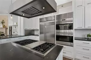 2547 Waymaker Way, Austin, TX 78746 - Photo 11