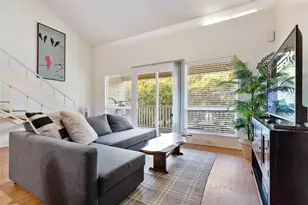 1818 S Lakeshore Blvd, Austin, TX 78741 - Photo 9