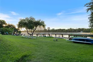 1818 S Lakeshore Blvd, Austin, TX 78741 - Photo 23