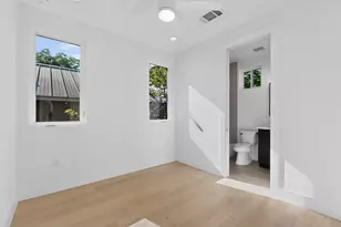 1708 Canterbury St, Austin, TX 78702 - Photo 23