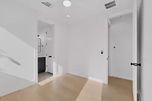 1708 Canterbury St, Austin, TX 78702 - Photo 27