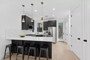 1708 Canterbury St, Austin, TX 78702 - Photo 5