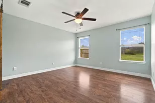 208 Rock Hound Ln, Liberty Hill, TX 78642 - Photo 17