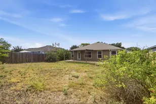 208 Rock Hound Ln, Liberty Hill, TX 78642 - Photo 39