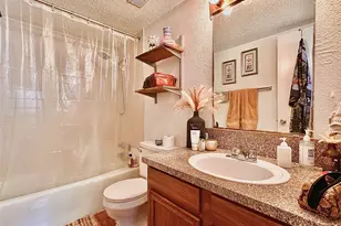 301 W 29th St, Austin, TX 78705 - Photo 5