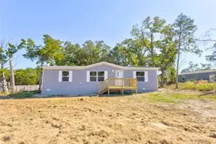 107 Los Cueva Rd, Elgin, TX 78621 - Photo 1