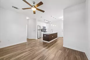 1900 Barton Springs Rd, Austin, TX 78704 - Photo 17