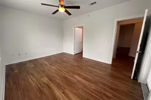 1900 Barton Springs Rd, Austin, TX 78704 - Photo 9