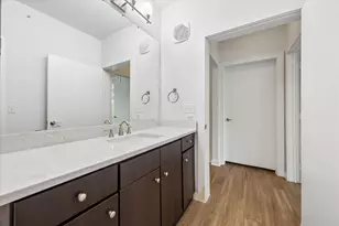 1900 Barton Springs Rd, Austin, TX 78704 - Photo 23