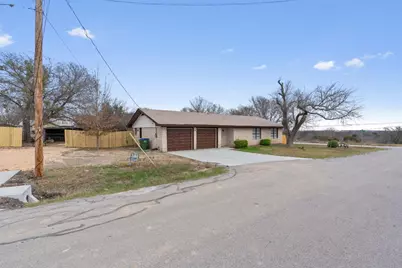 209 E Rector Street, Manor, TX 78653 - Photo 33