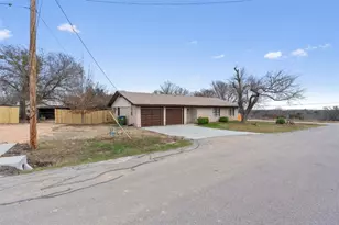 209 E Rector St, Manor, TX 78653 - Photo 33