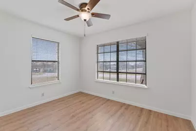 209 E Rector Street, Manor, TX 78653 - Photo 17